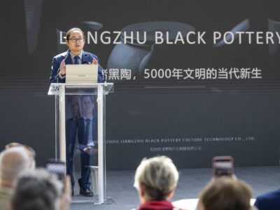 Liangzhu fekete kerámia bemutató